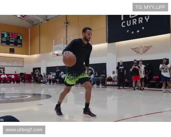 库里训练营走进重庆 NBA球员亲自指导重庆U18男女篮集训 库里训练营走进重庆 NBA球员亲自指导重庆U18男女篮集训